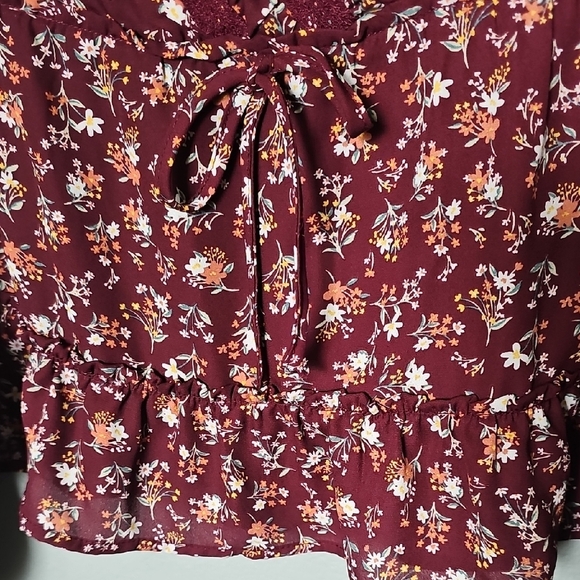 Planet Heart Romantic Date Night Floral Burgundy Peasant Top Medium - Picture 5 of 10